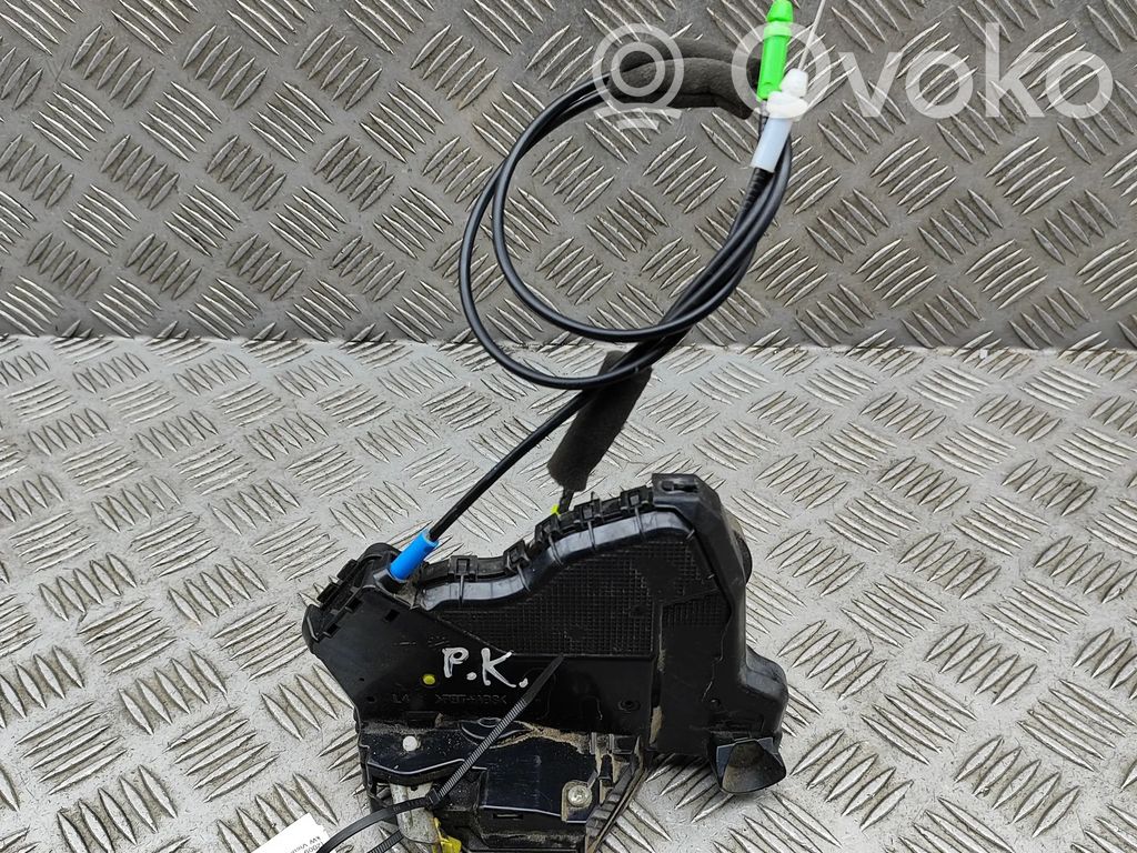 Toyota Land Cruiser (J200) Cerradura de puerta delanteraCerradura de puerta coupé (junto a la manecilla) 