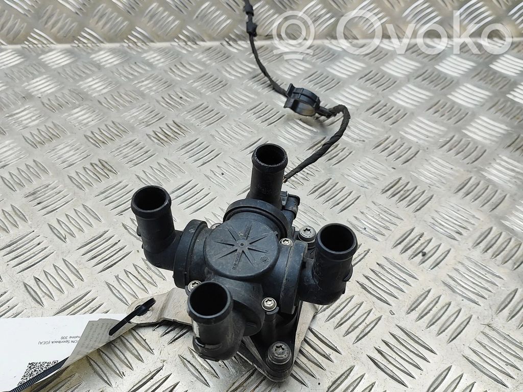 Încălzitor lichid de răcire   4KE121703E,4KE963675