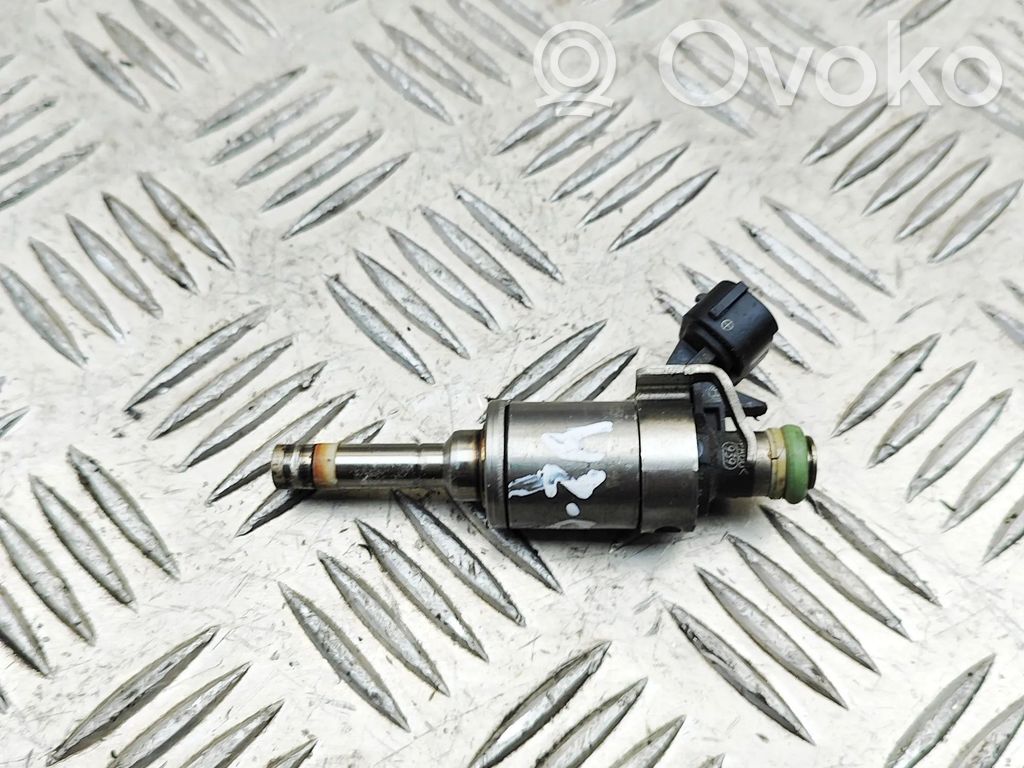Infiniti Q50 Injector combustibil