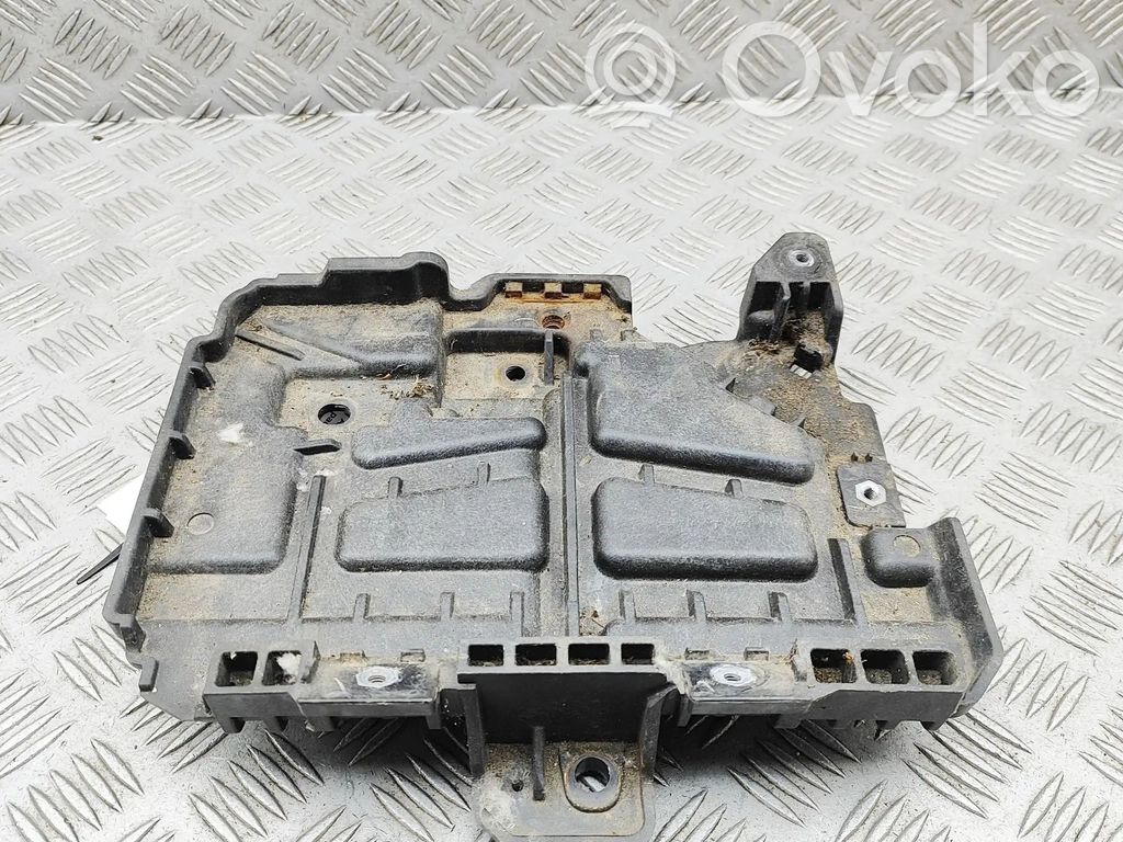 KIA Xceed Battery box tray 