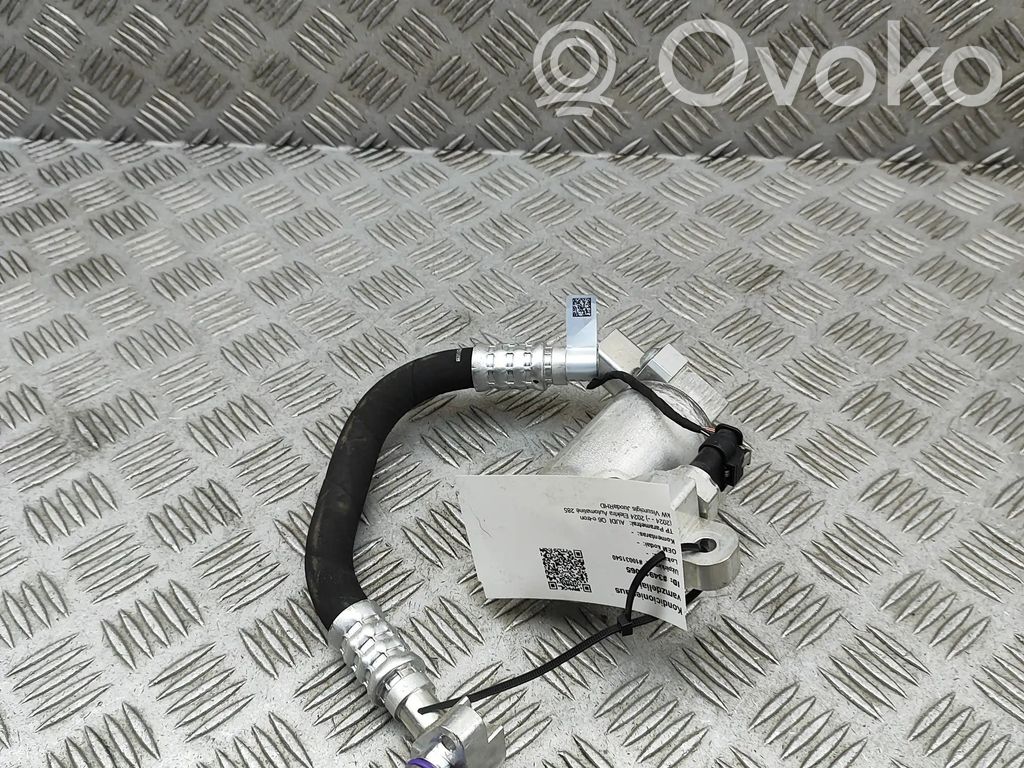 Audi Q6 e-tron Ilmastointilaitteen putki (A/C) 