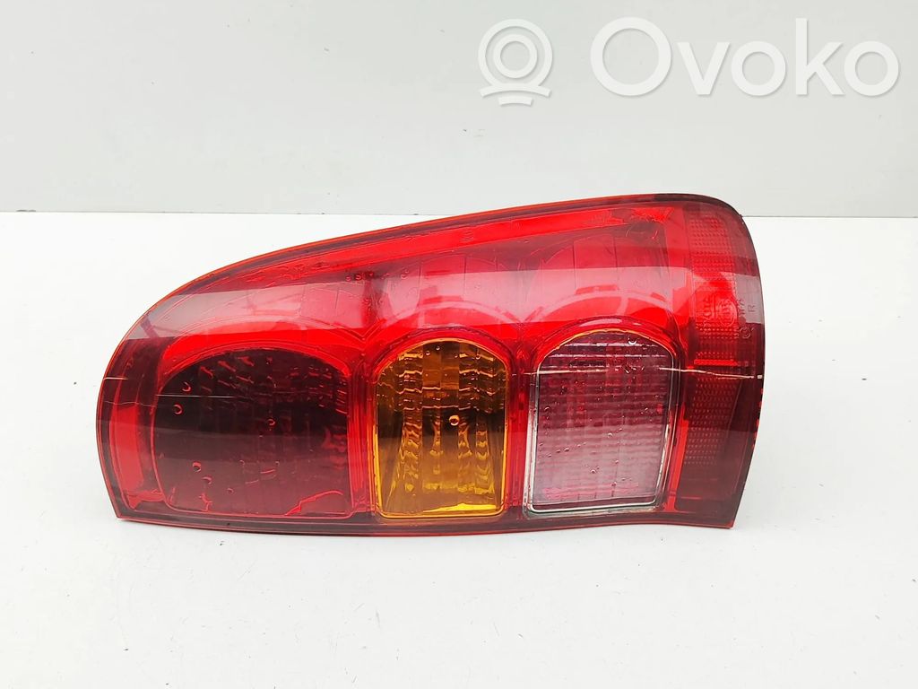 Toyota Hilux (AN10, AN20, AN30) Lampa tylna