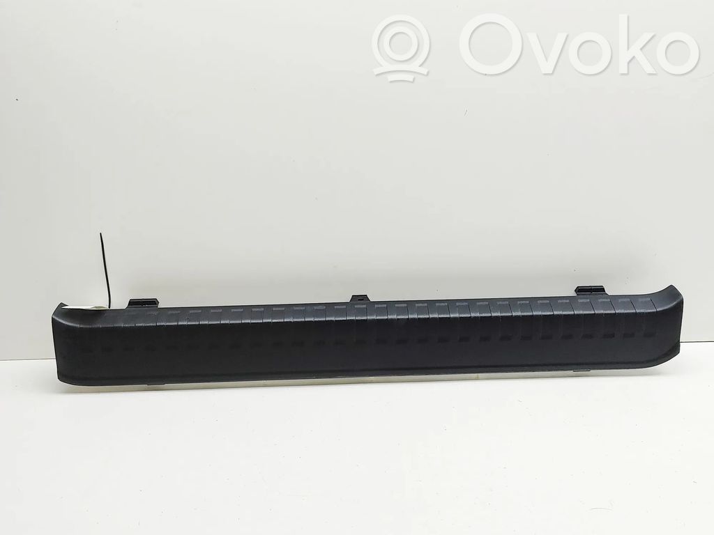 Toyota Land Cruiser (J200) Keskikonsolin takasivuverhoilu