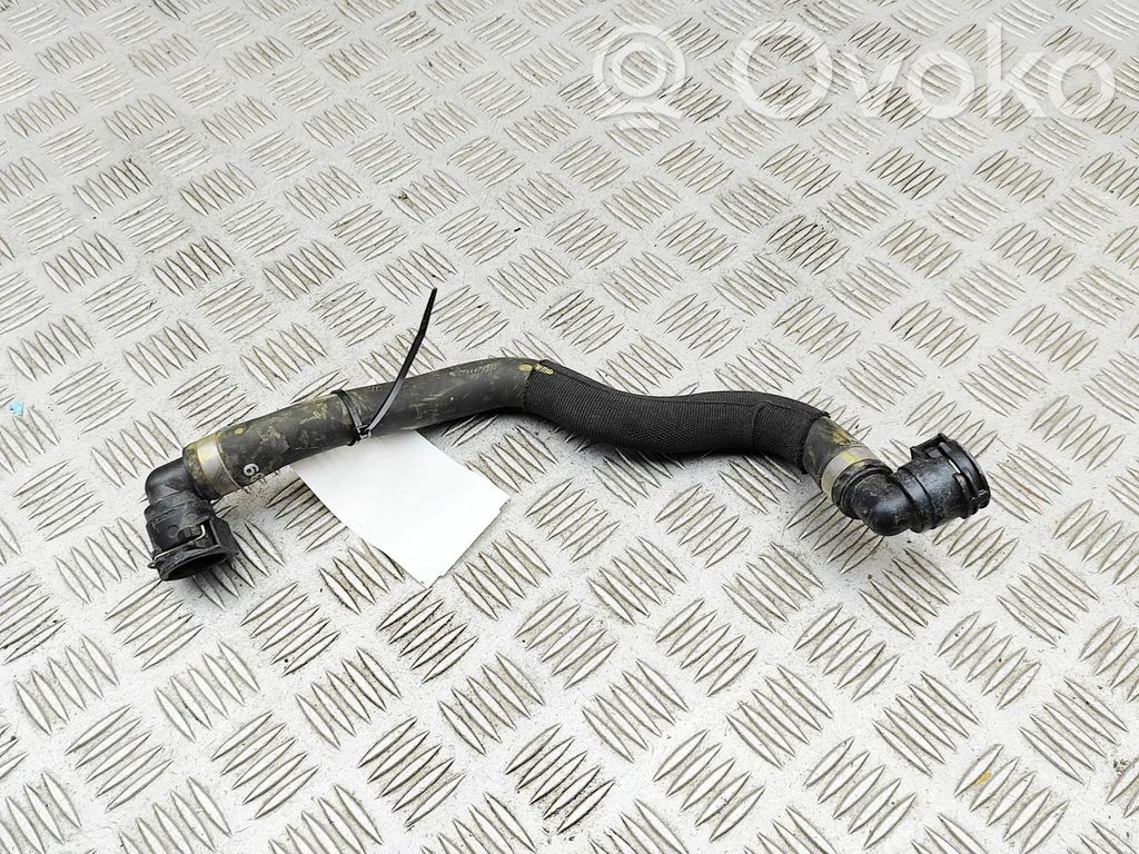Peugeot 2008 II Tubo flessibile del liquido di raffreddamento del motore