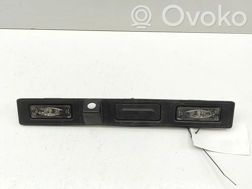 Opel Mokka B Barra de luz de la matrícula/placa de la puerta del maletero 