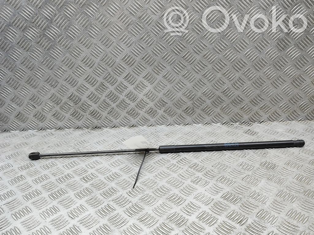 Audi RS5 Amortiguador/puntal del capó/tapa delantero