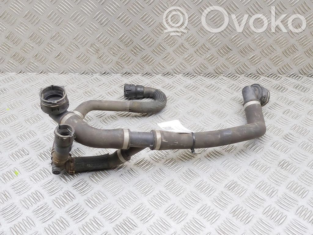 Land Rover Range Rover Evoque L538 Tuyau de liquide de refroidissement moteur 