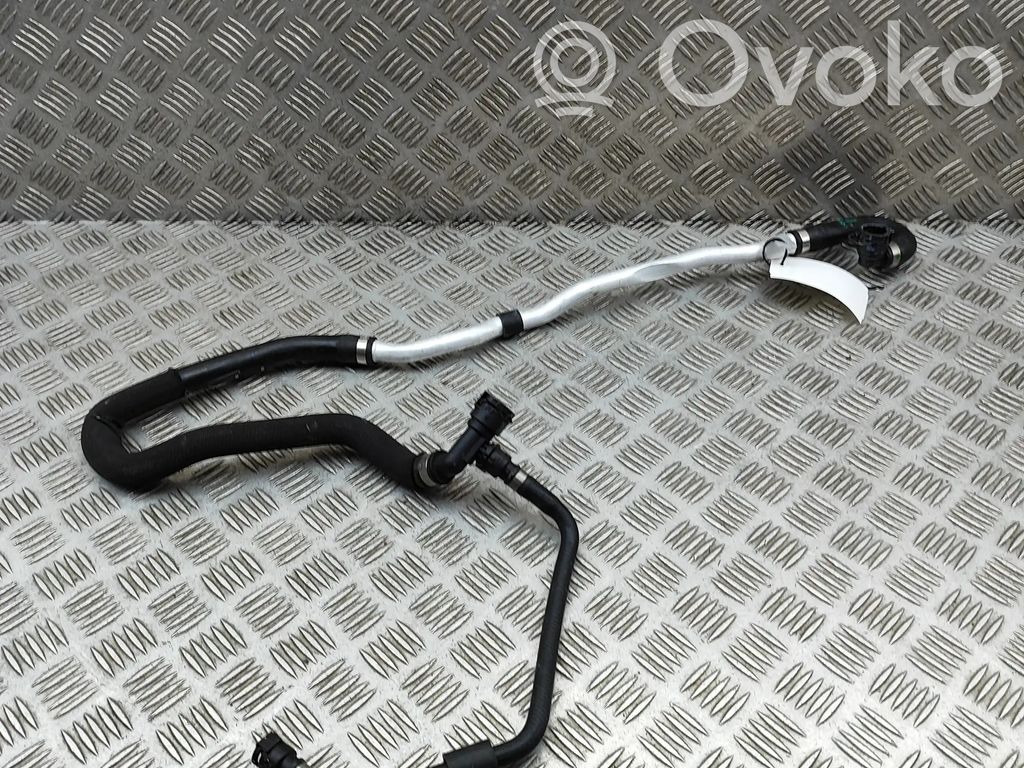 BMW X6 G06 Tuyau de liquide de refroidissement moteur 