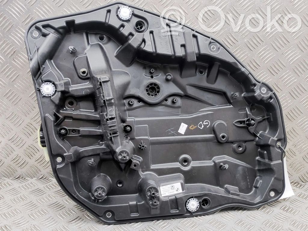 BMW X5 G05 Aizmugurē elektriskais loga pacelšanas mehānisms bez motoriņa