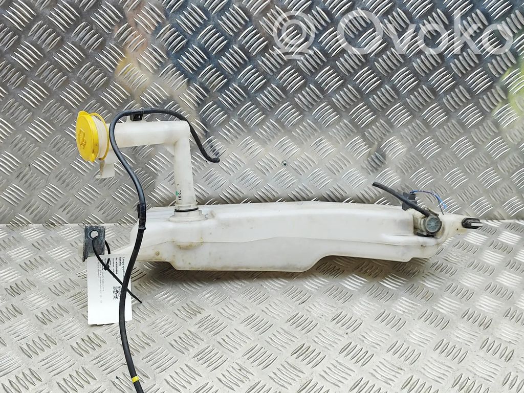 Isuzu D-Max Wischwasserbehälter 