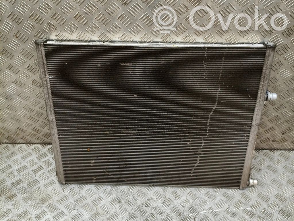 BMW 5 G30 G31 G38 Dzesēšanas šķidruma radiators 