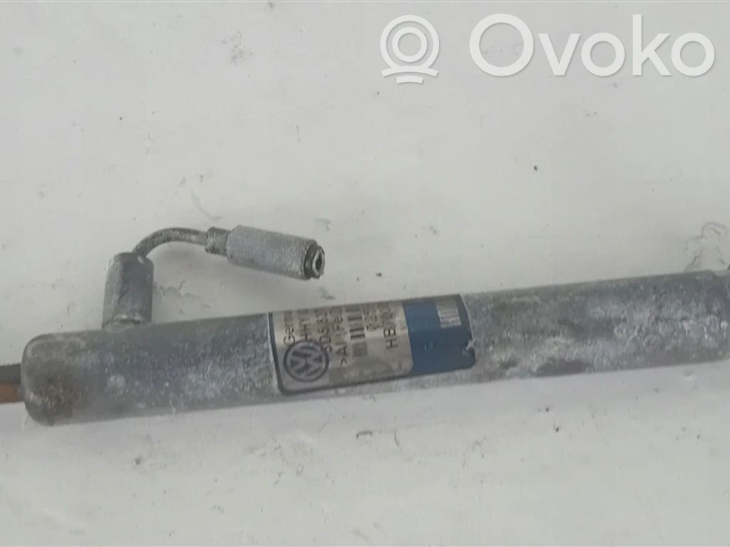 Volkswagen Phaeton Silniczek pompy hydraulicznej klapy tylnej bagażnika 