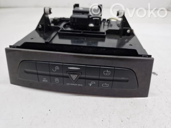 Multifunctional control switch/knob   A2116800552