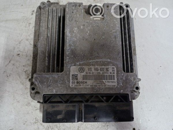 Volkswagen Golf V Engine control unit/module 