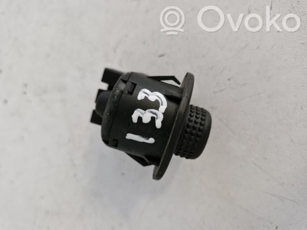 Multifunctional control switch/knob   8200002442B