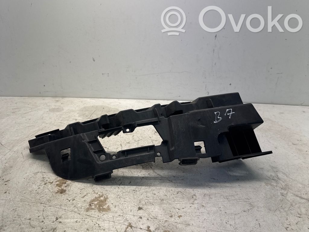 Jaguar F-Pace Front bumper mounting bracket 