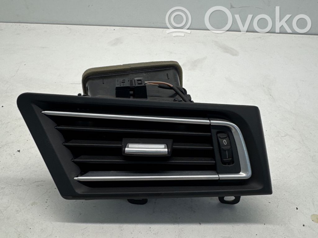 BMW 7 F01 F02 F03 F04 Boczna kratka nawiewu deski rozdzielczej 