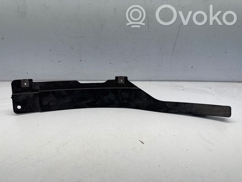 Audi Q7 4M Front splash guards bracket 