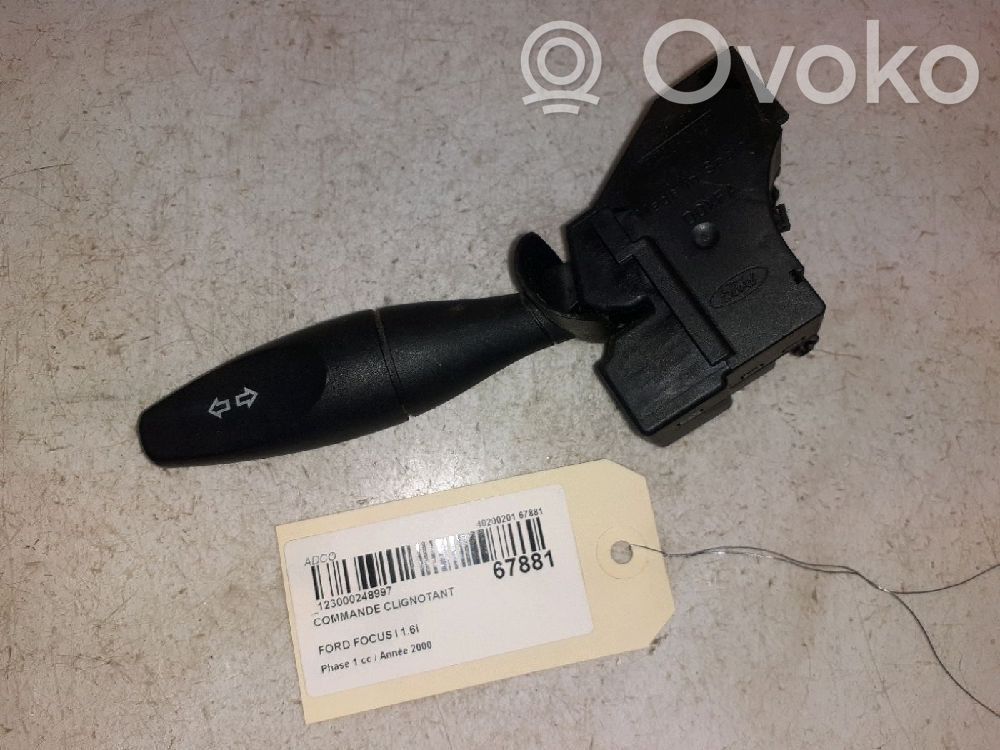 Ford Focus Steering wheel buttons/switches 