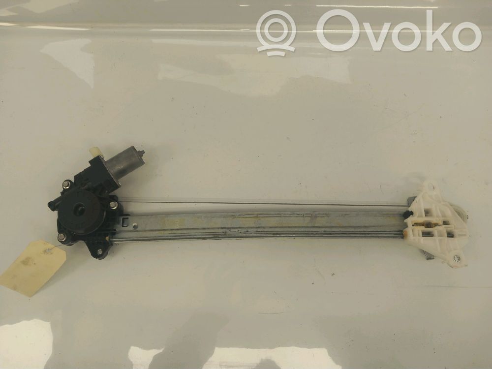 Suzuki Celerio Front door manual window regulator 