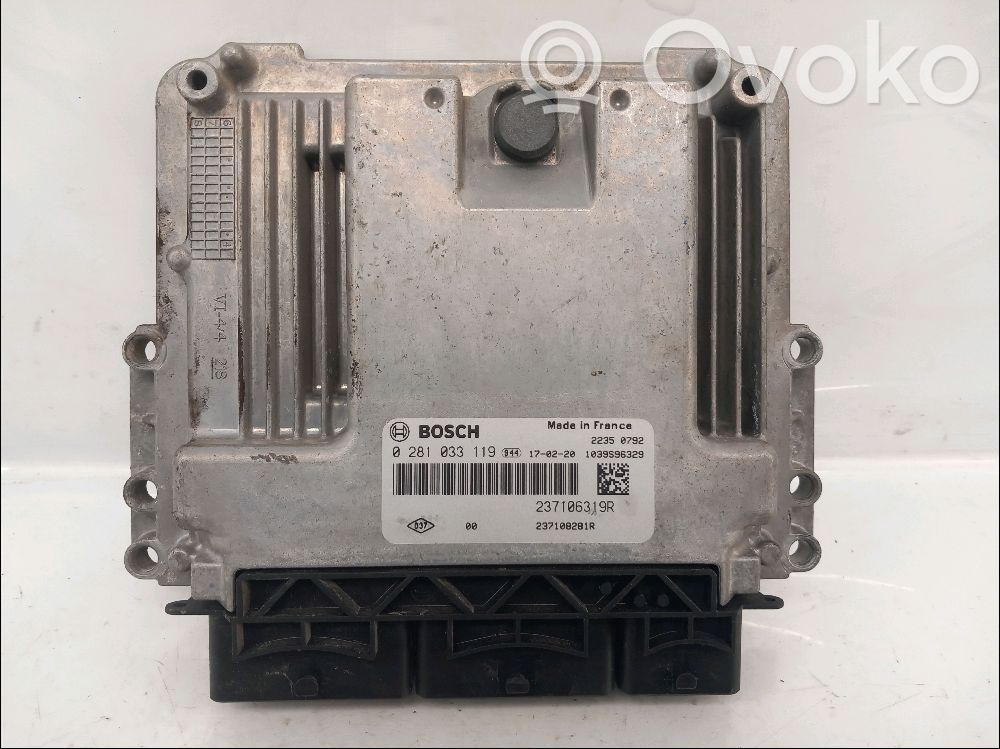 Renault Clio IV Engine control unit/module 