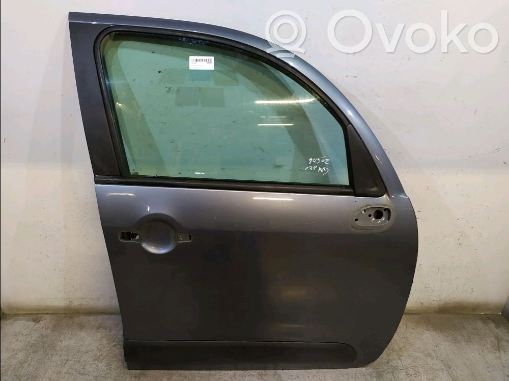 Priekinės durys   9004AW,9004AW