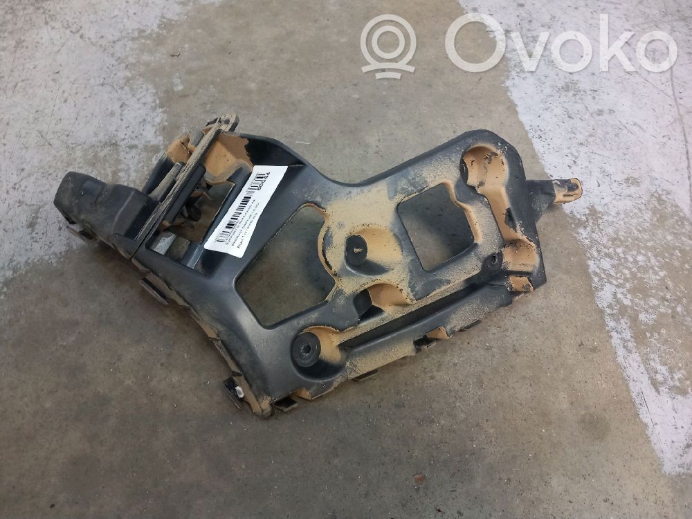 Rear bumper mounting bracket   852233250R,852233250R