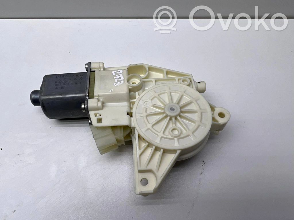 Mercedes-Benz C W204 Rear door window regulator motor 