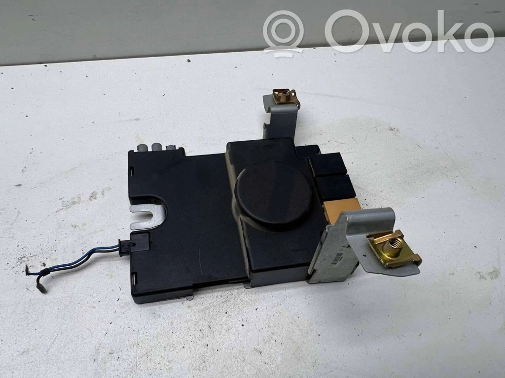 Audi A3 S3 8P Antennenverstärker Signalverstärker 