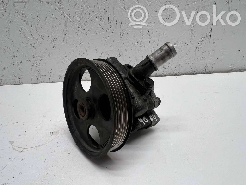 Opel Insignia A Power steering pump 