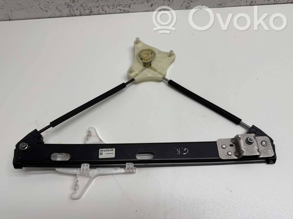 Seat Arona Takaikkunan nostomekanismi ilman moottoria 