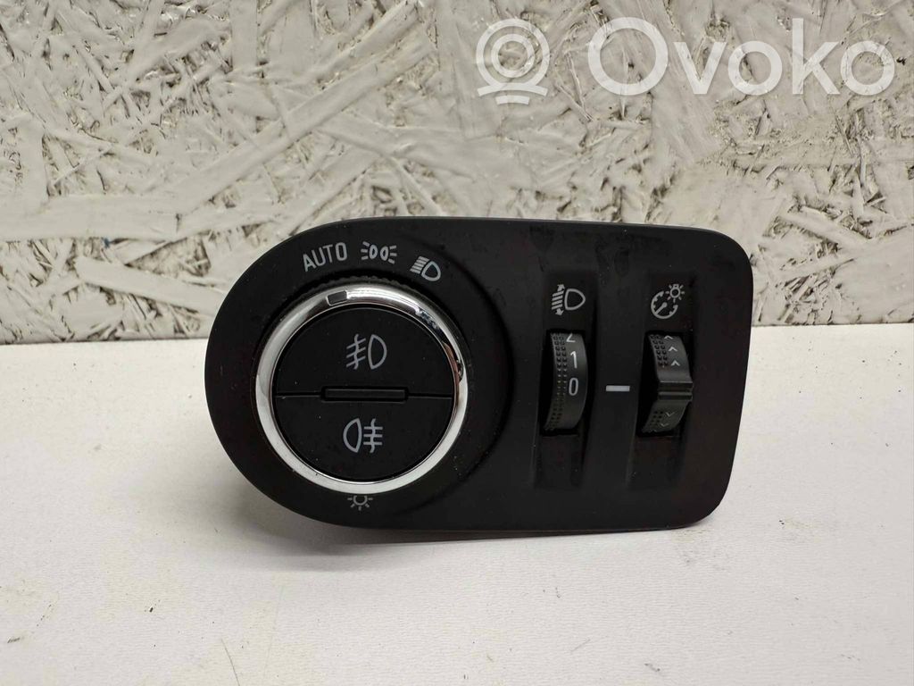 Opel Grandland X Lukturu slēdzis 