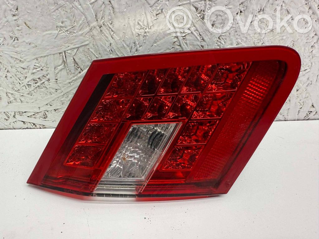 Mercedes-Benz E W212 Lampă spate în capacul portbagajului 