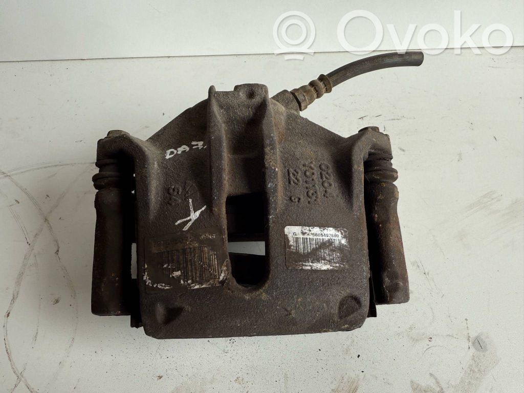 Peugeot 208 I Front brake caliper 