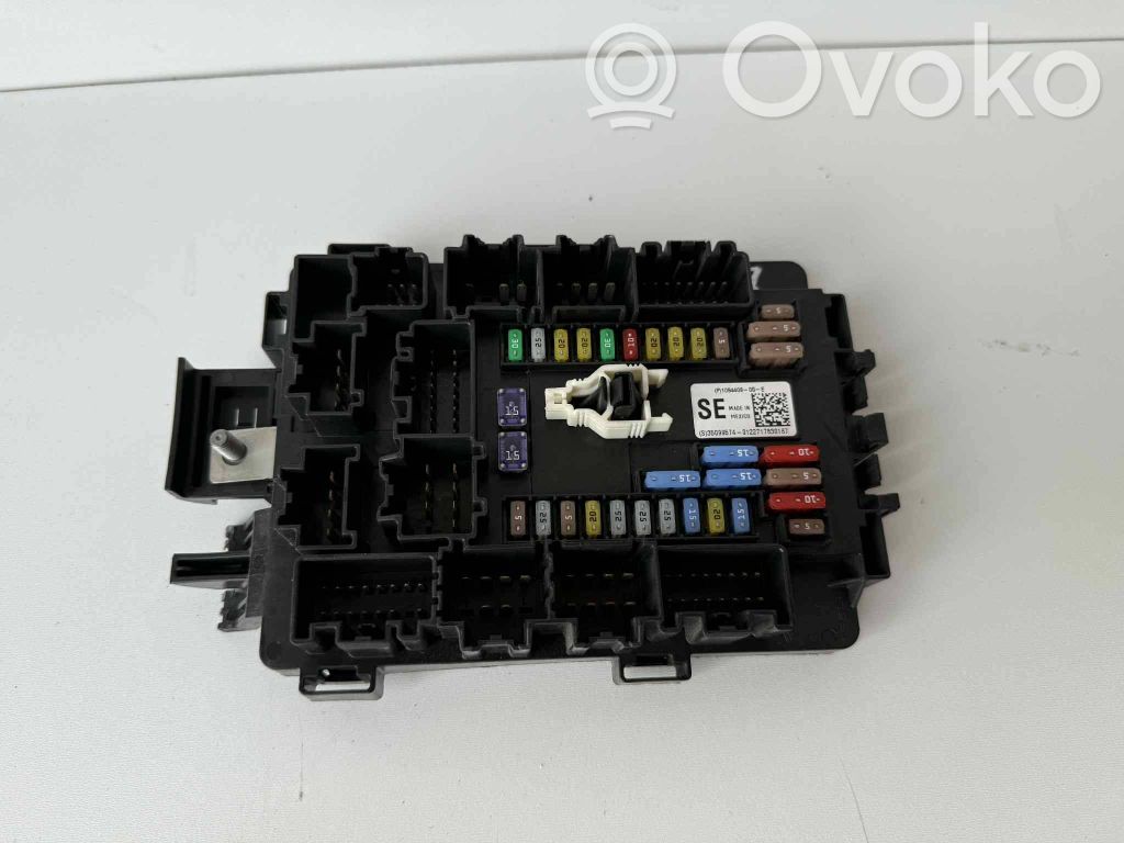 Tesla Model S Fuse module 