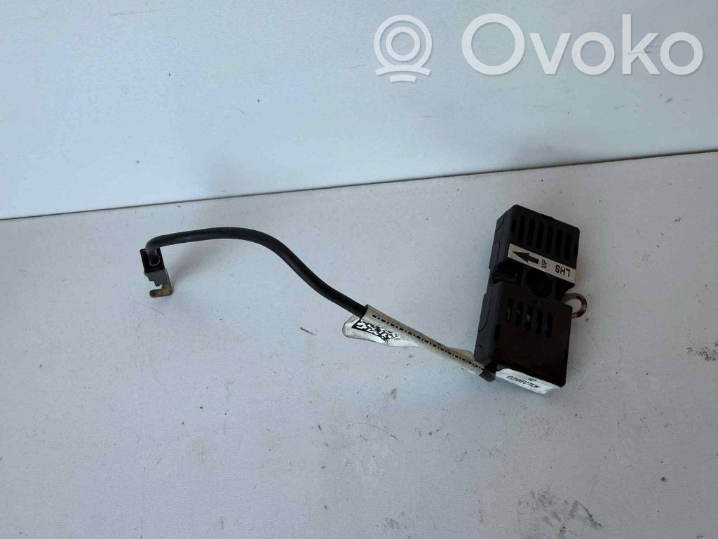 Tesla Model S Antenos stiprintuvas 