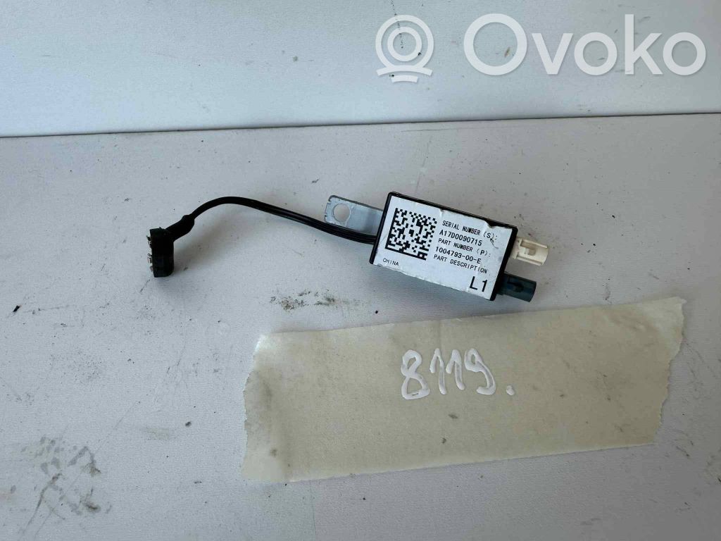 Tesla Model S Antenos stiprintuvas 