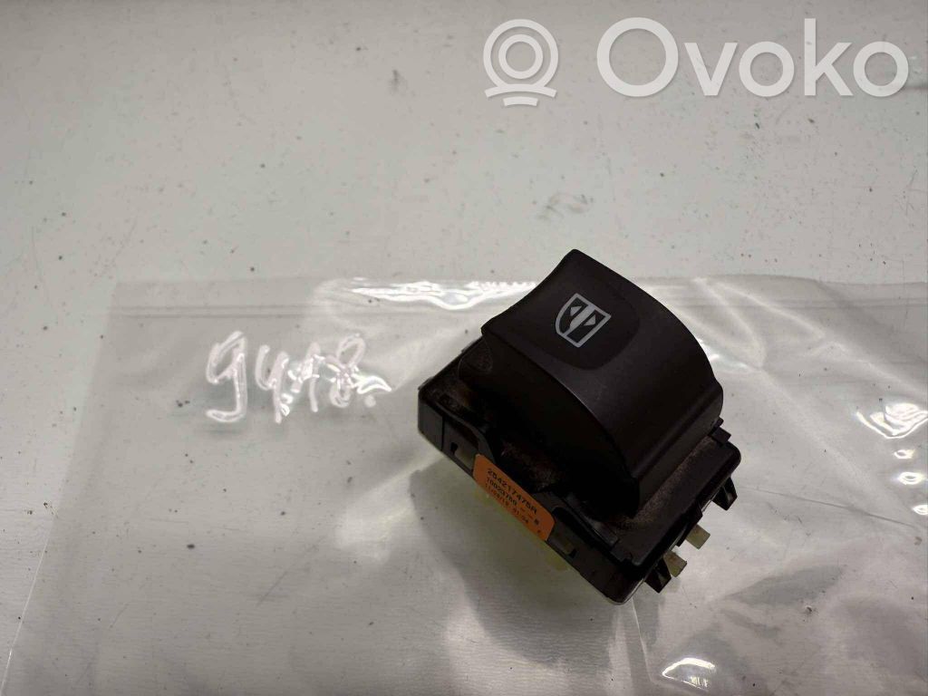 Dacia Sandero II Electric window control switch 