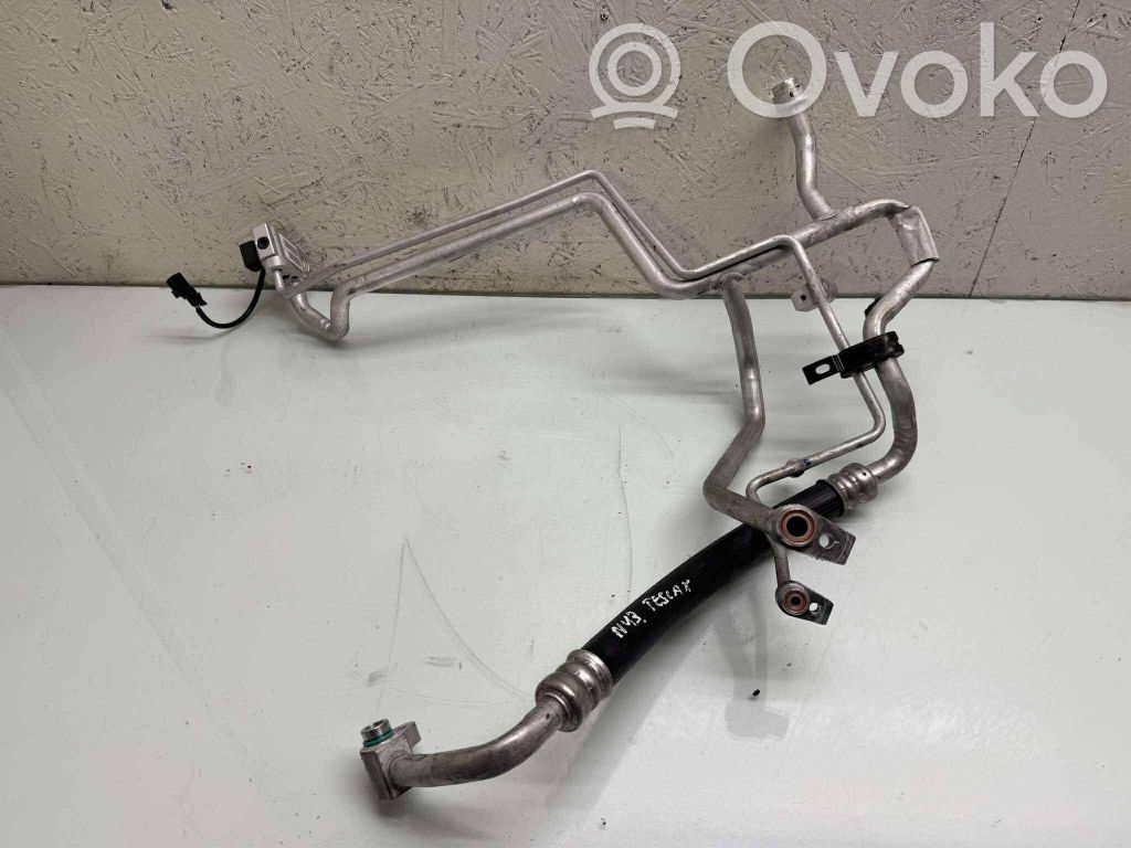 Tesla Model X Ilmastointilaitteen putki (A/C) 