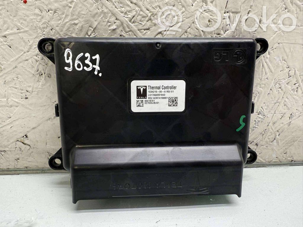 Tesla Model X Air conditioning/heating control unit 
