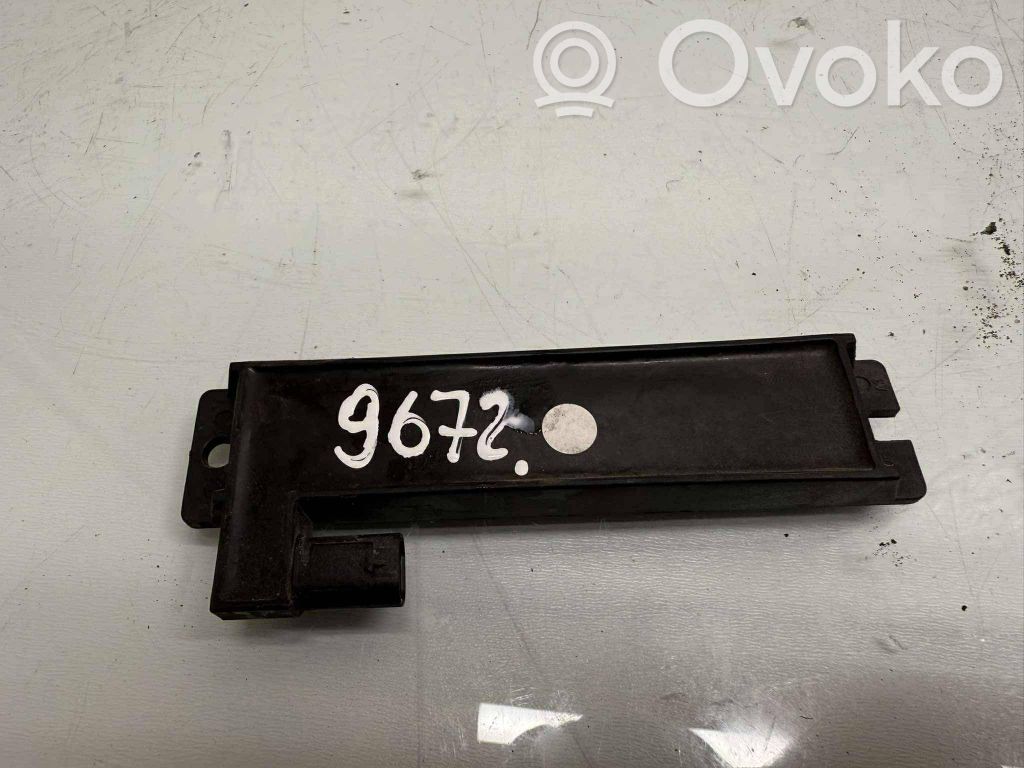 Tesla Model X Keyless system antenna 