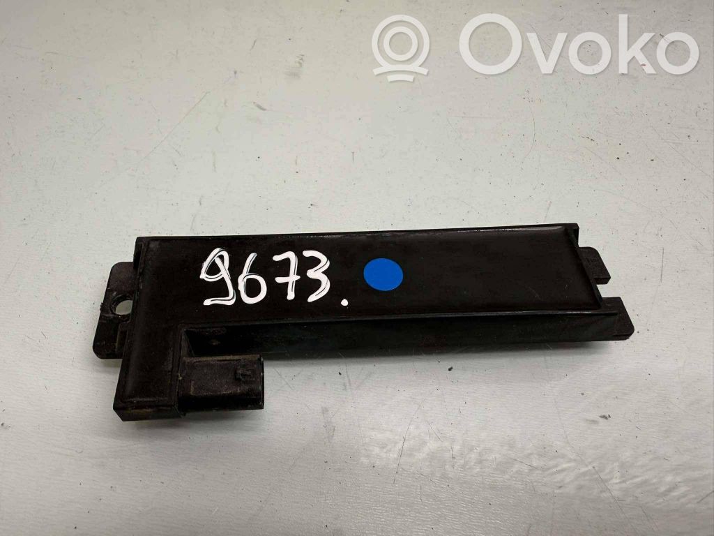 Tesla Model X Keyless system antenna 