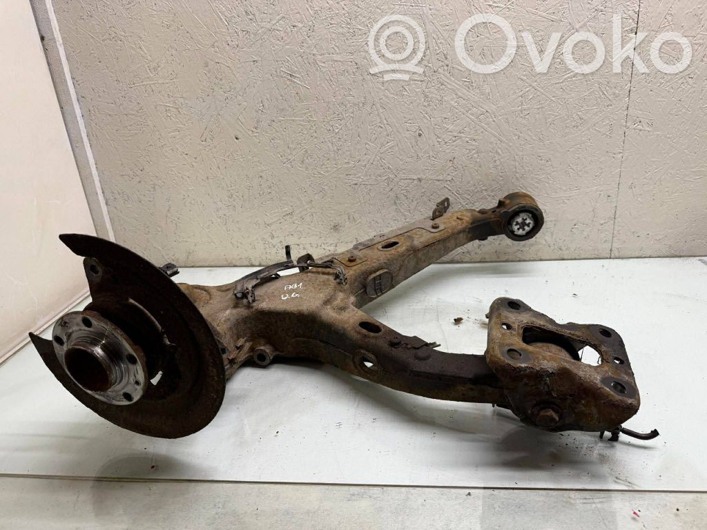 Peugeot Expert Задний поворотный кулак (ступица, цапфа) 
