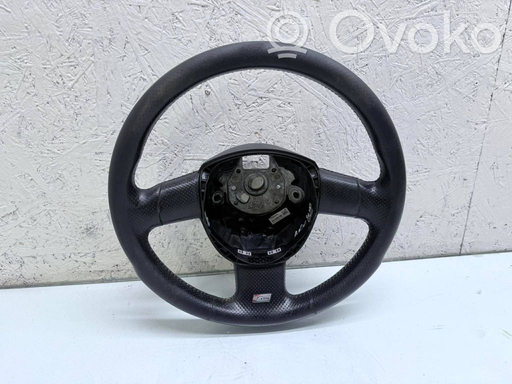 Audi A4 S4 B7 8E 8H Ohjauspyörä 