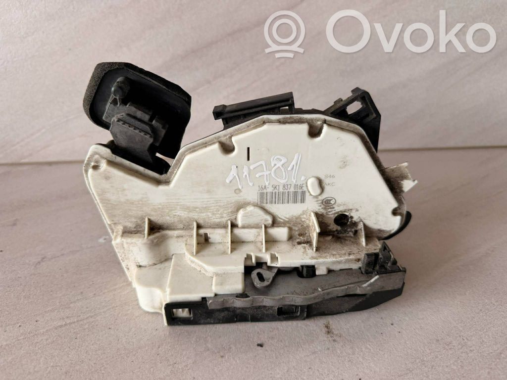 Volkswagen Golf VII Türschloss vorne 