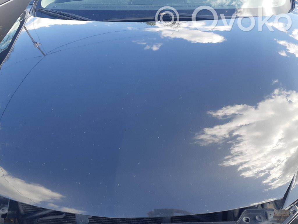 Капот двигателя