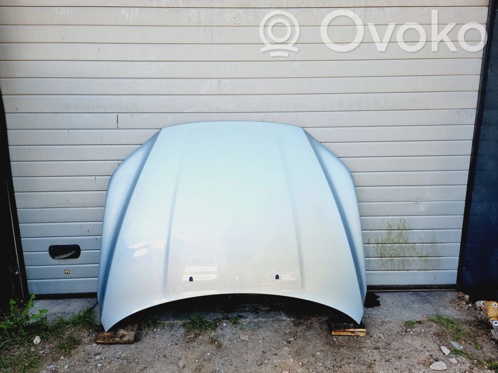 Volvo V70 Konepelti 