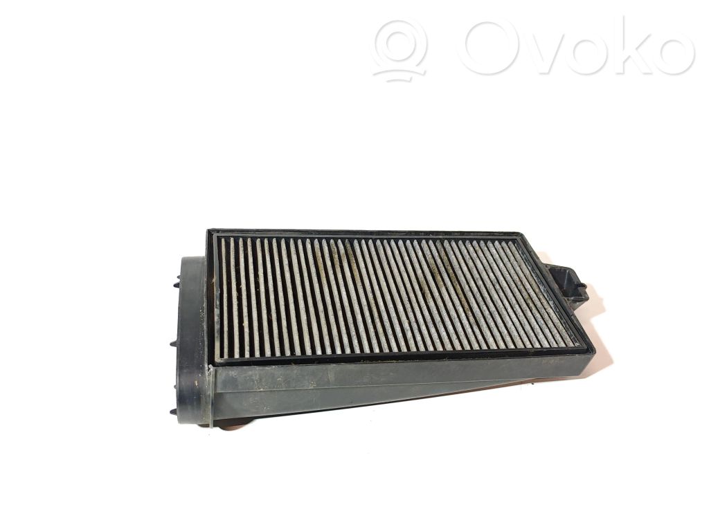 Couvercle cache filtre habitacle   64318379958,8379958
