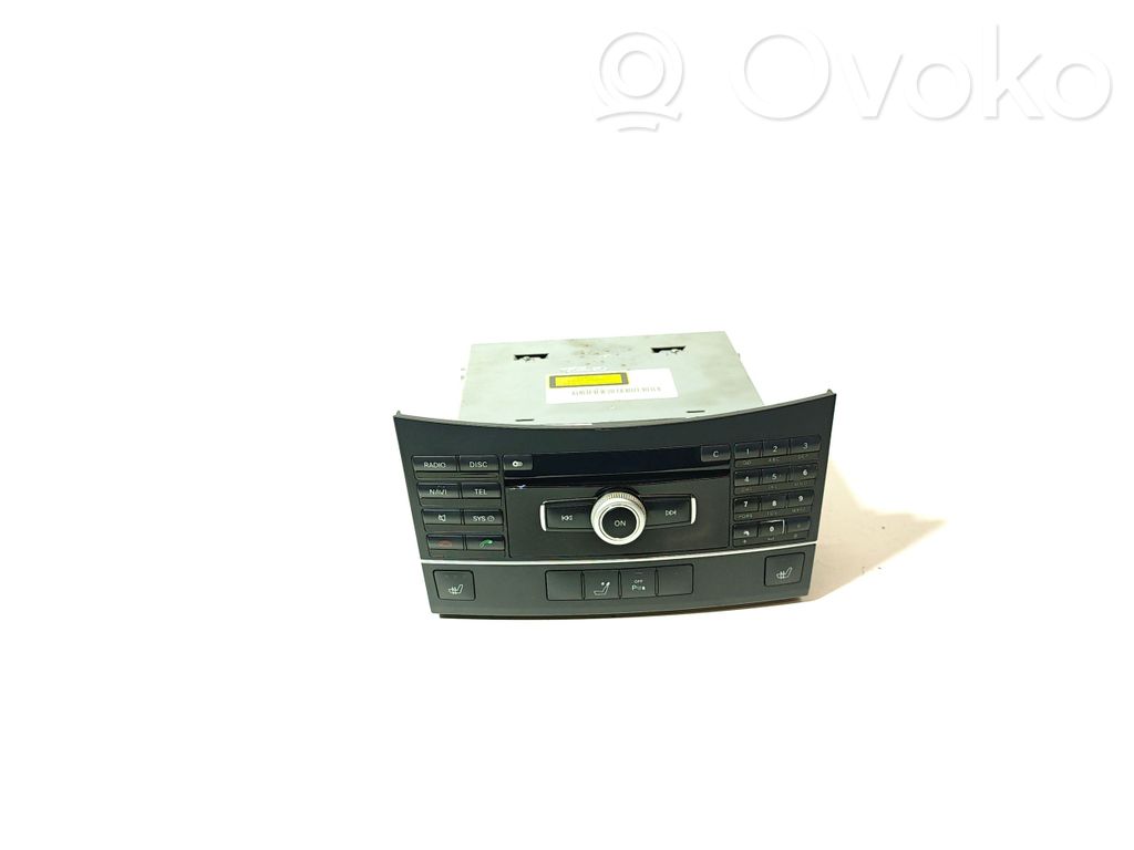 Mercedes-Benz E W212 Panel / Radioodtwarzacz CD/DVD/GPS 