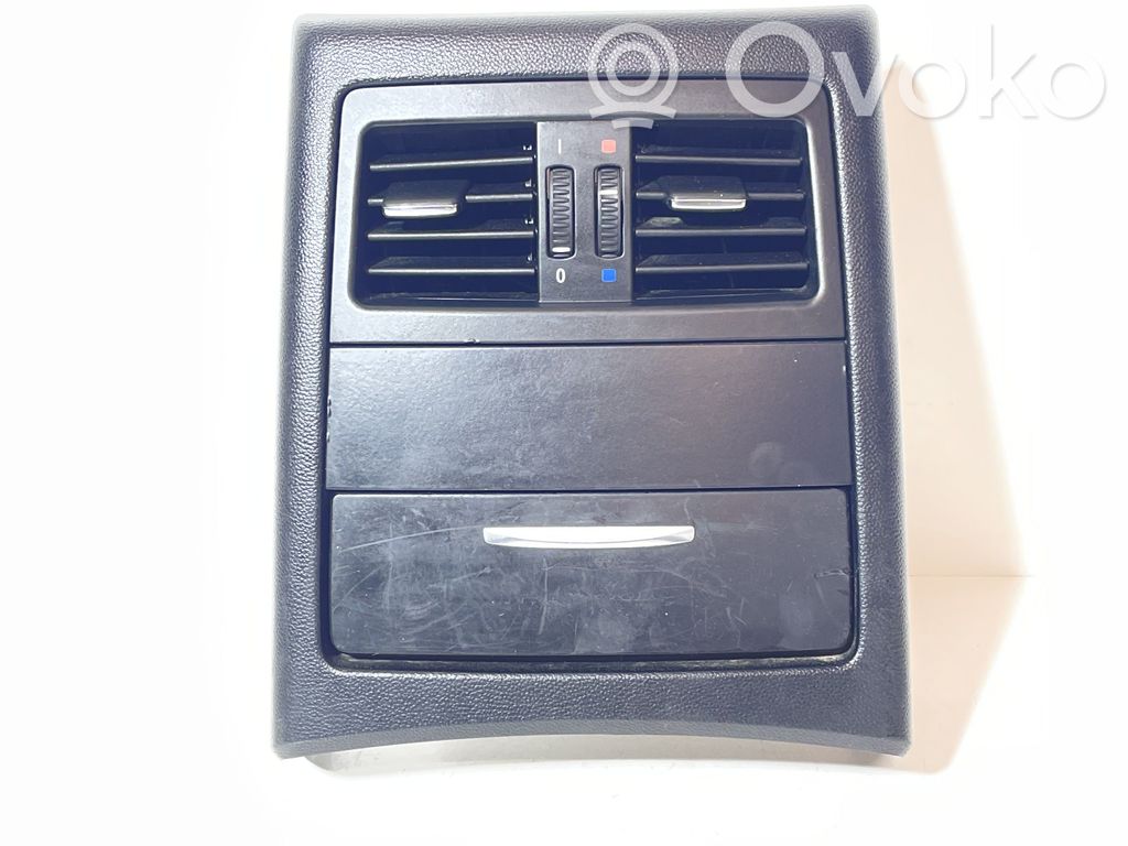 BMW 3 E90 E91 Oro grotelės gale 
